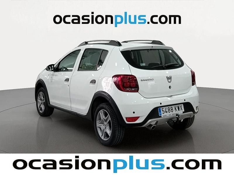 Usado Dacia Sandero Comfort 90 CV (66 kW) 2019 Blanco Utilitario