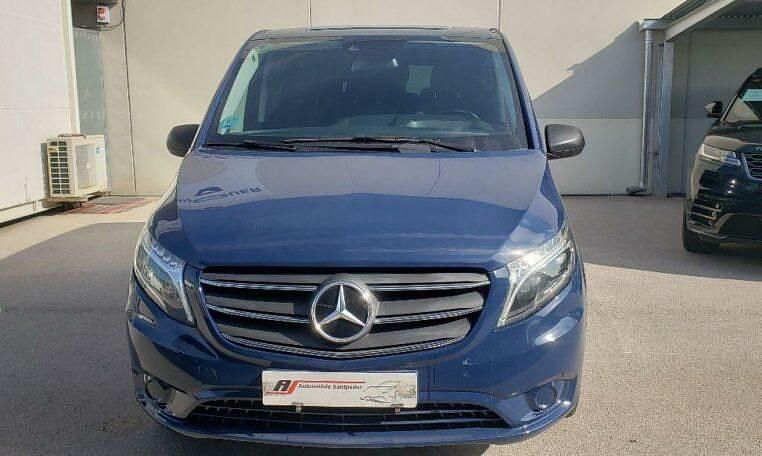 Usado Mercedes Vito 136 CV (100 kW) 2021 Azul Van