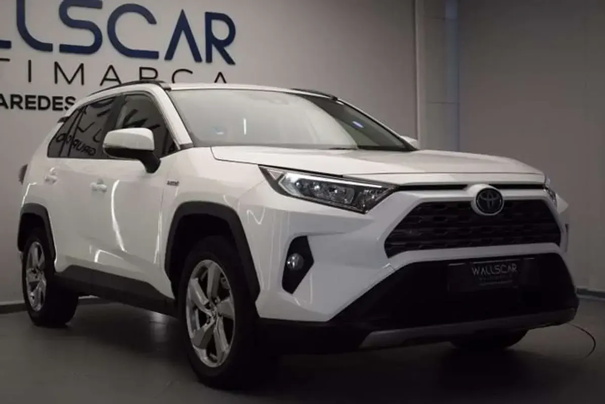 Usado Toyota RAV4 Hybrid Advance 218 CV (160 kW) 2021 Blanco SUV