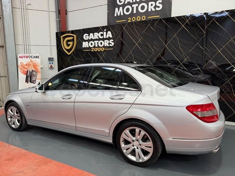 Usado Mercedes C220 Avantgarde 170 CV (125 kW) 2011 Gris / plata Berlina