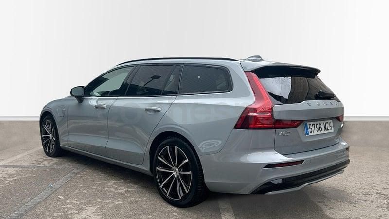 Usado Volvo V60 Plus 350 CV (257 kW) 2025 Gris Familiar