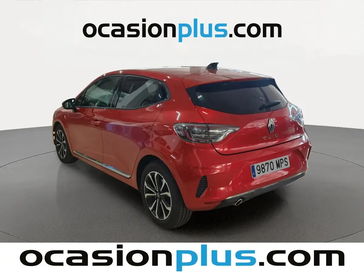 Usado Renault Clio Techno 91 CV (66 kW) 2024 Rojo Utilitario