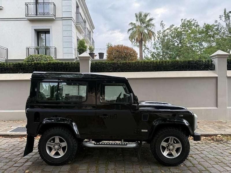 Usado Land Rover Defender 122 HP (89 kW) 2008 Preto SUV