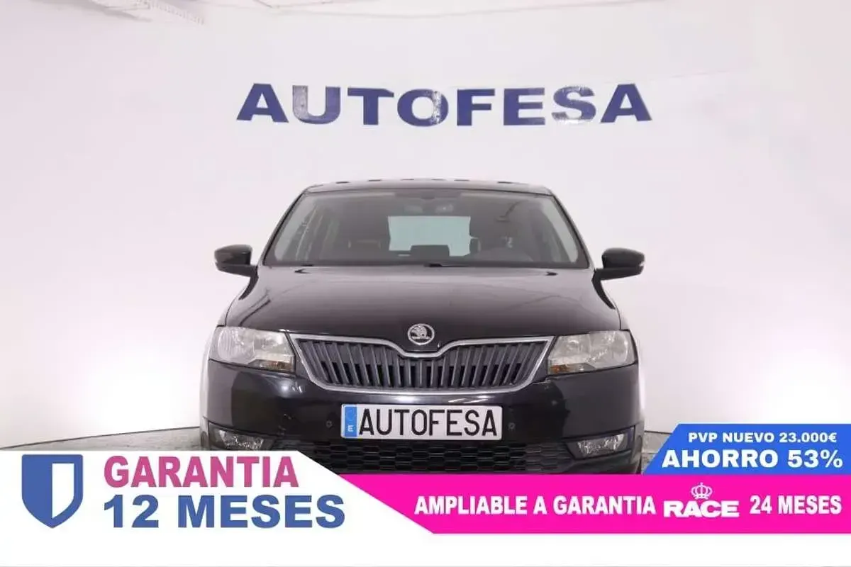 Usado Skoda Rapid 116 CV (85 kW) 2017 Negro Utilitario