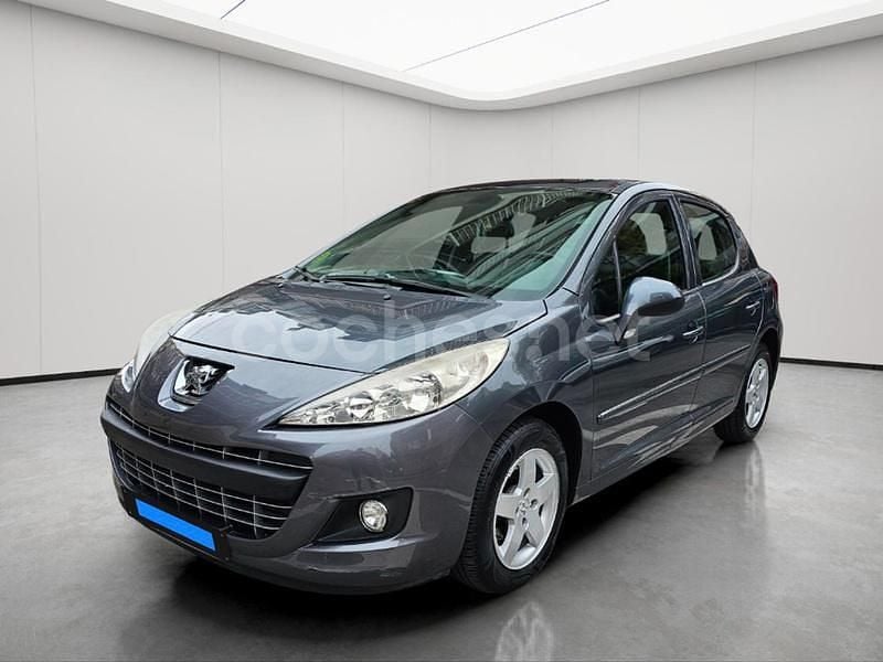 Gris / plata Usado 2012 Peugeot 207 Active Berlina | 5700 € (Precio justo) - Imagen 1/4