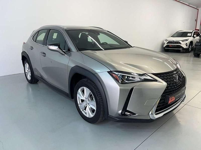 Usado Lexus UX 250h Executive Line 184 CV (135 kW) 2022 Beige SUV