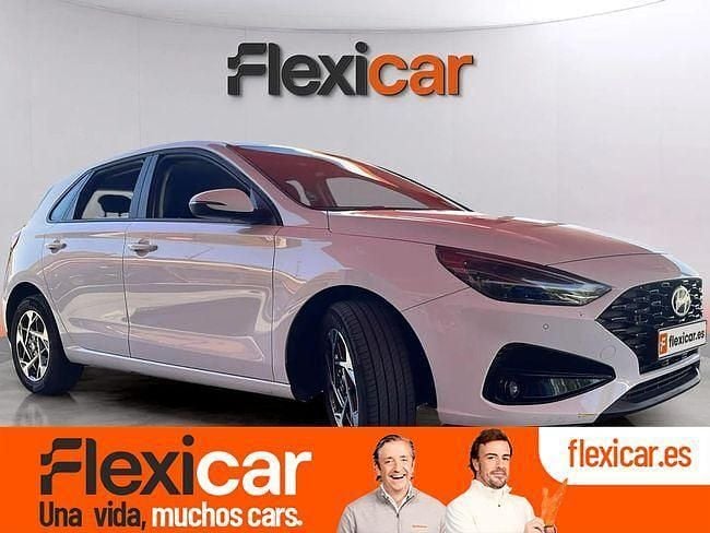 Usado Hyundai i30 100 CV (73 kW) 2024 Blanco Utilitario