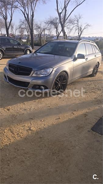 Usado Mercedes C180 120 CV (88 kW) 2012 Gris / plata Familiar