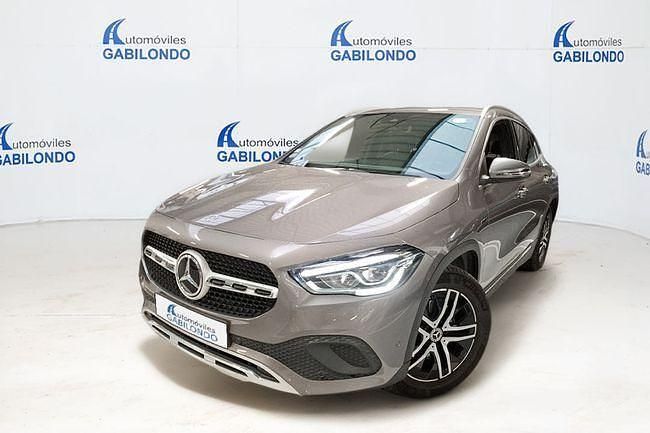 Usado Mercedes GLA250 218 CV (160 kW) 2020 Gris / plata SUV