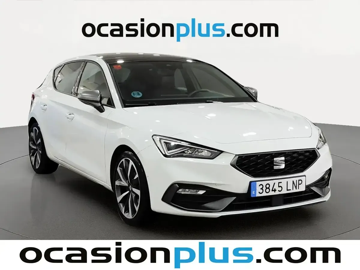 Usado Seat Leon FR 150 CV (110 kW) 2021 Blanco Berlina
