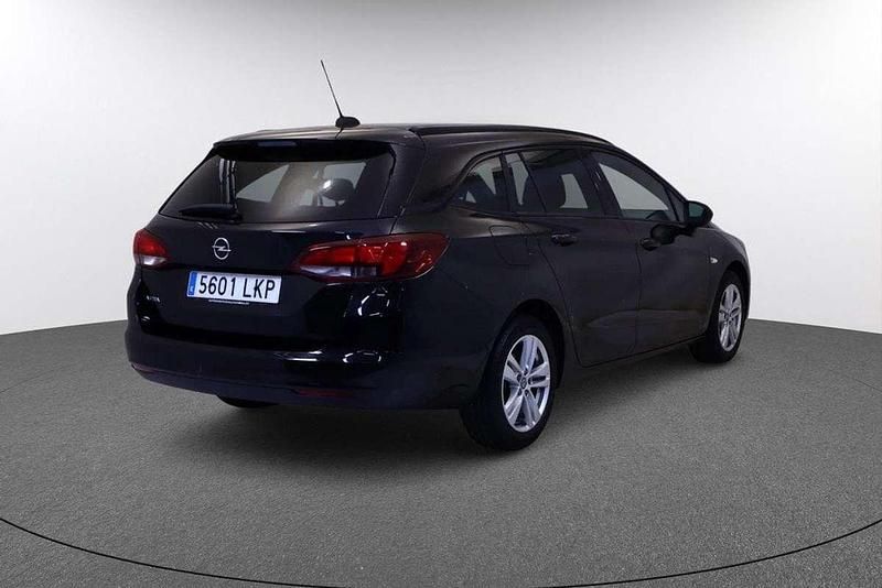 Usado Opel Astra Ultimate 145 CV (106 kW) 2020 Negro Familiar