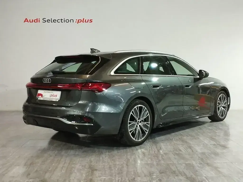 Usado Audi A5 S-Line 204 CV (150 kW) 2025 Gris Familiar