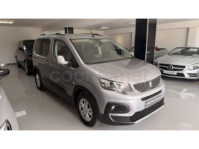 Usado Peugeot Rifter Allure 100 CV (73 kW) 2019 Gris / plata Monovolumen