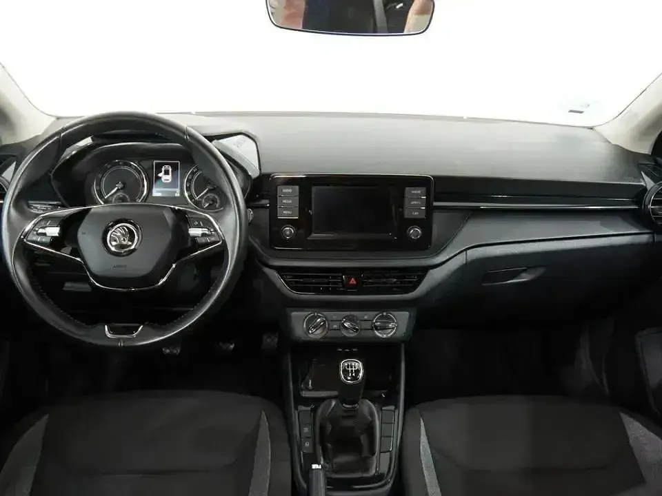 Usado Skoda Fabia Active 80 CV (58 kW) 2022 Blanco Utilitario