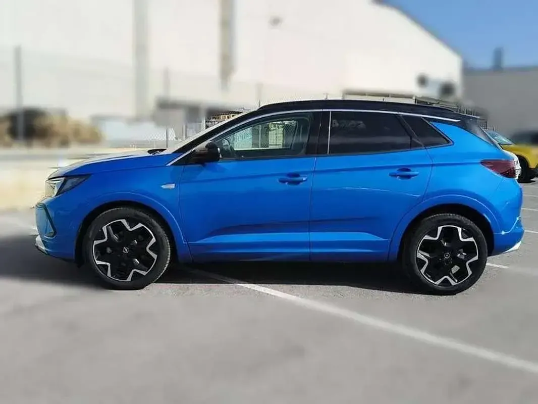 Usado Opel Grandland X Ultimate 131 CV (96 kW) 2022 Azul SUV