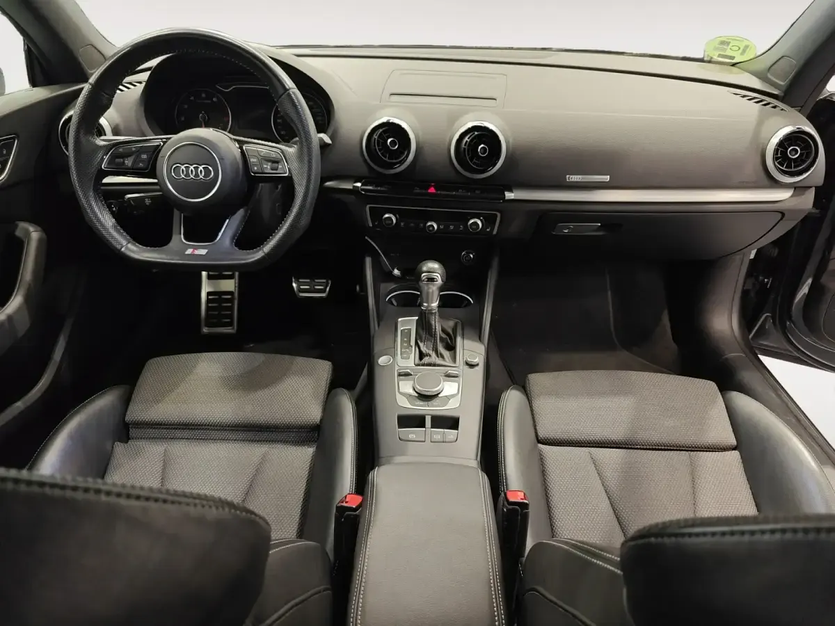 Usado Audi A3 S-Line 150 CV (110 kW) 2019 Gris/plata Berlina