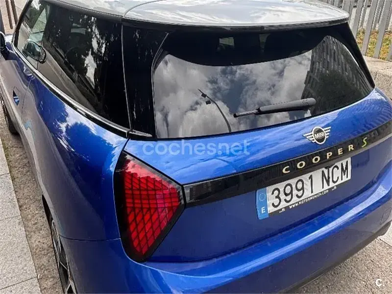 Usado Mini Cooper SE Favoured 11 kW (16 CV) 2025 Eléctrico Utilitario