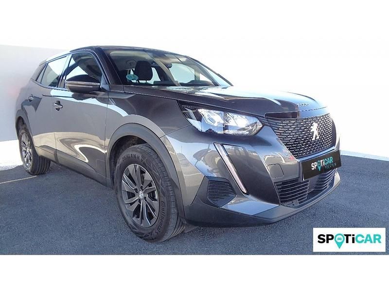 Usado Peugeot 2008 Active 110 CV (80 kW) 2022 Gris / plata SUV