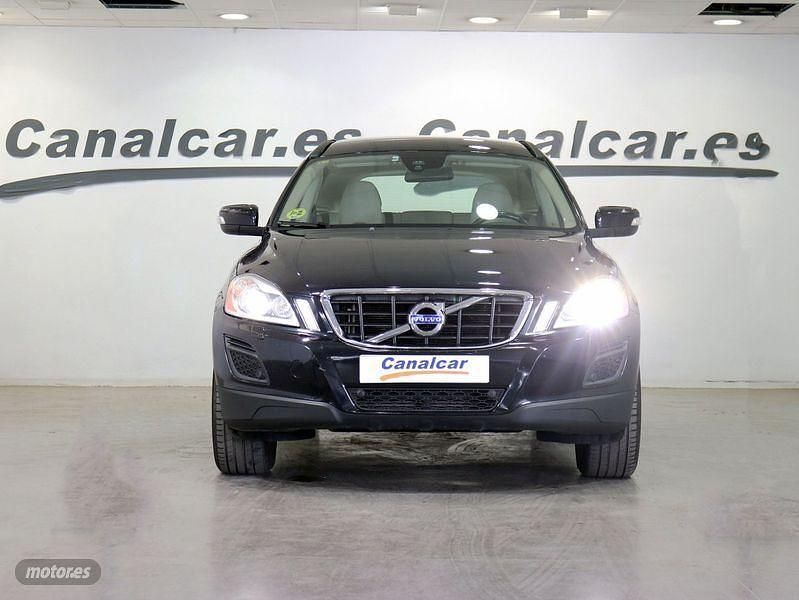 Usado Volvo XC60 Kinetic 136 CV (100 kW) 2013 Negro SUV