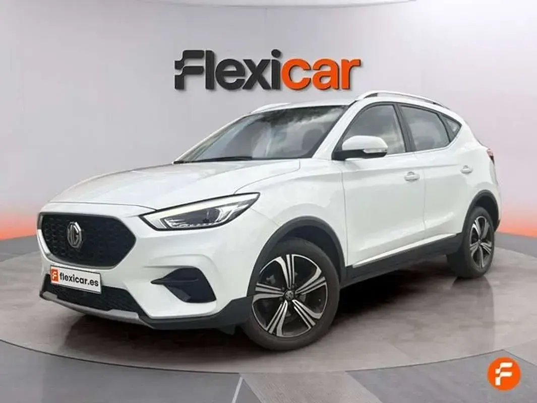 Usado MG ZS Luxury 111 CV (81 kW) 2023 Blanco SUV