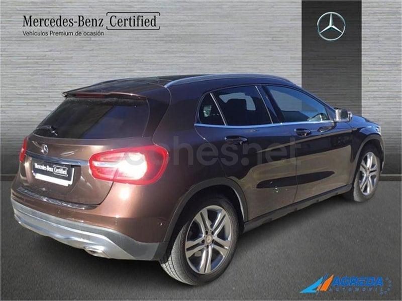 Usado Mercedes GLA200 AMG line 136 CV (100 kW) 2015 Marrón SUV