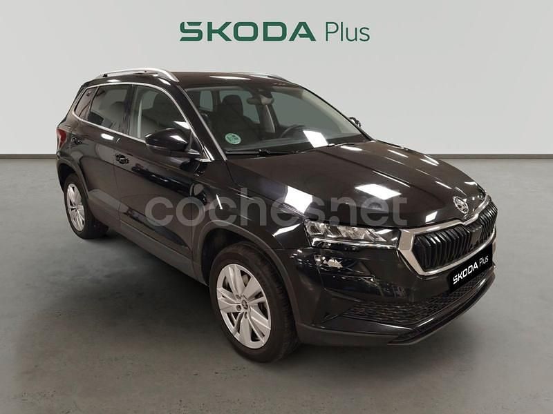 Usado Skoda Karoq Selection 150 CV (110 kW) 2025 Negro SUV