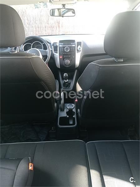 Usado Kia Venga 90 CV (66 kW) 2010 Negro Utilitario