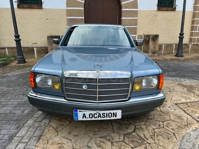 Usado Mercedes 260 166 CV (122 kW) 1986 Azul Berlina