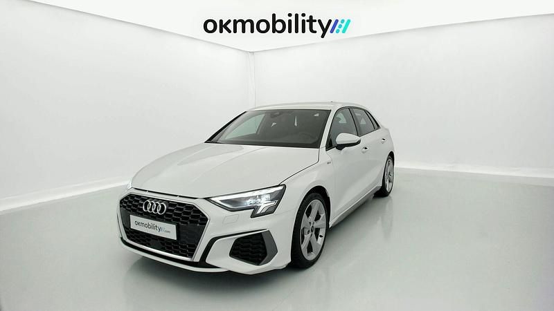 Ibis weiss Usado 2023 Audi A3 Sportback e-tron S-Line Utilitario | 25.020 € (Super precio) - Imagen 1/4