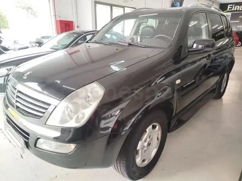 Usado SsangYong Rexton 165 CV (121 kW) 2005 Negro SUV