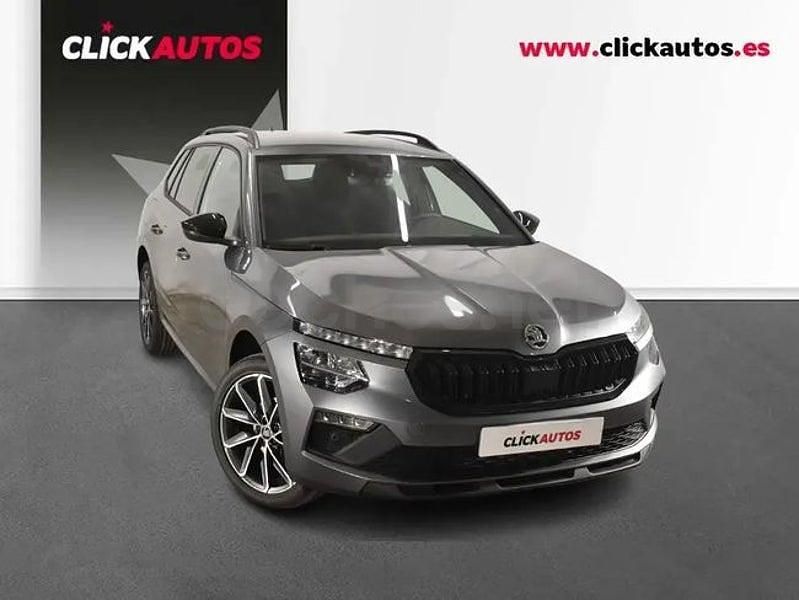Usado Skoda Kamiq Sport 115 CV (84 kW) 2025 Gris / plata SUV