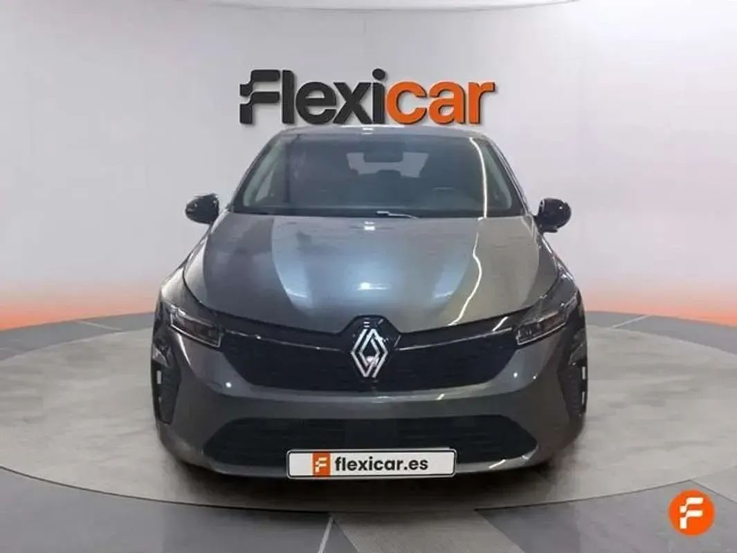 Usado Renault Clio V Techno 90 CV (66 kW) 2024 Gris Berlina