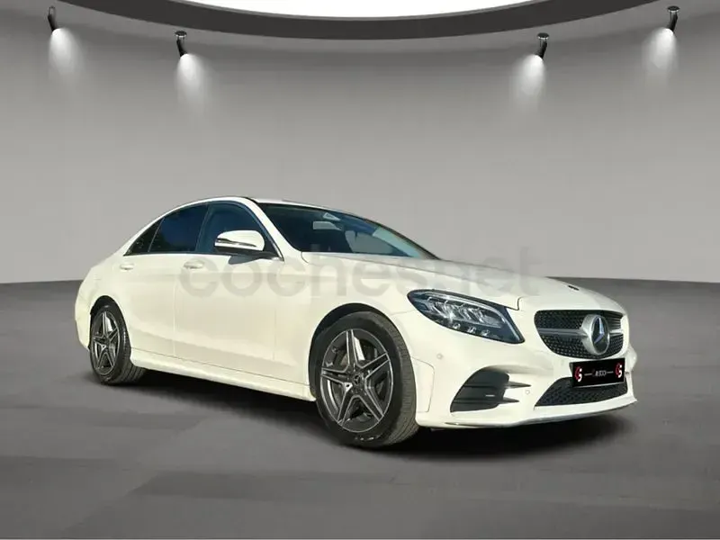 Używany Mercedes C200 160 KM (117 kW) 2019 Biały Sedan/Limuzyna