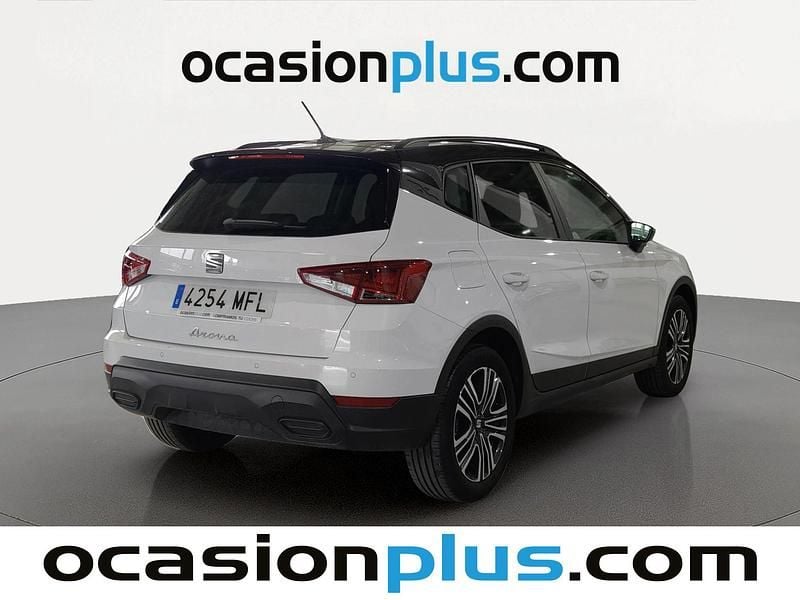Usado Seat Arona Style 110 CV (80 kW) 2023 Blanco SUV