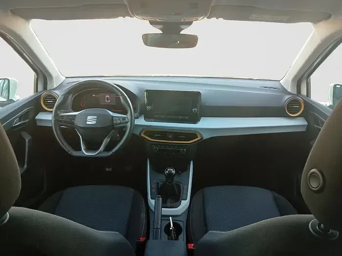Usado Seat Arona Style 115 CV (84 kW) 2025 Blanco SUV