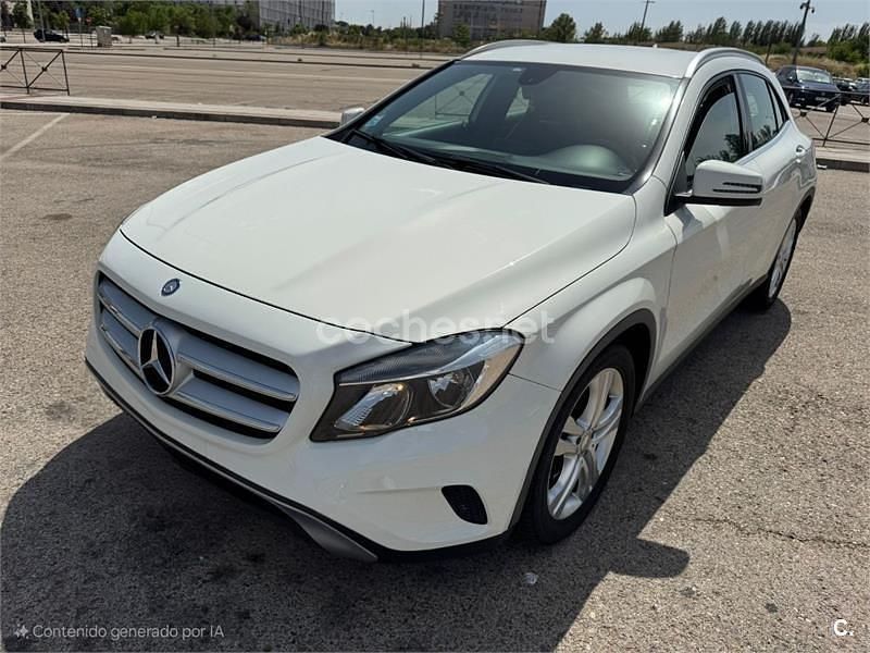 Negro Usado 2015 Mercedes GLA200 Style SUV | 15.300 € (Precio justo) - Imagen 1/4