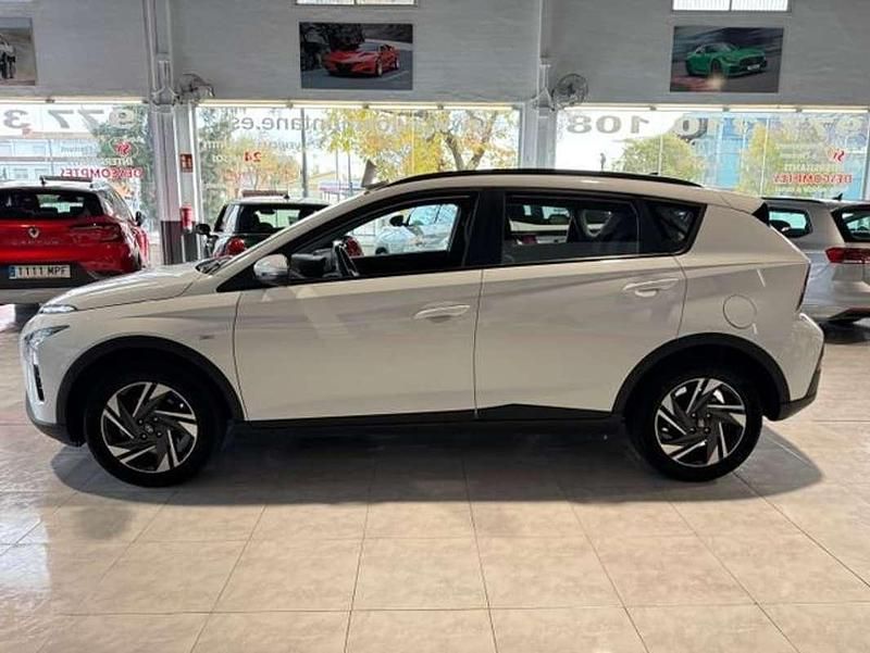 Usado Hyundai Bayon 102 CV (75 kW) 2023 Blanco SUV