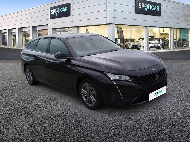 Usado Peugeot 308 SW Active 131 CV (96 kW) 2022 Negro Familiar