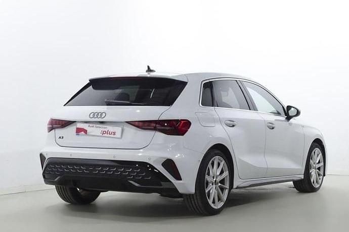 Usado Audi A3 S-Line 150 HP (110 kW) 2025