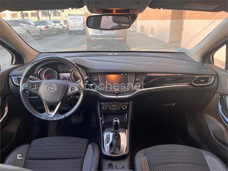 Usado Opel Astra Business Elegance 145 CV (106 kW) 2021 Blanco Familiar