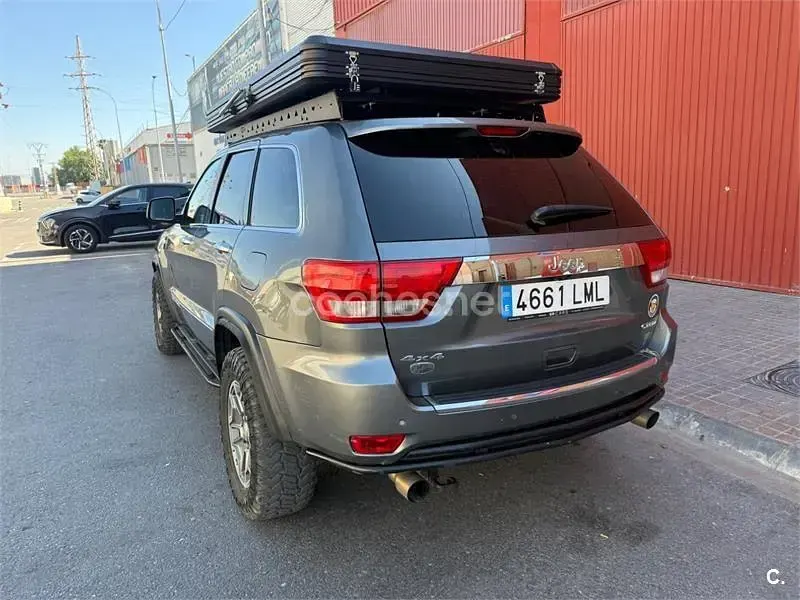 Usado Jeep Grand Cherokee Overland 241 CV (177 kW) 2012 Gris / plata SUV