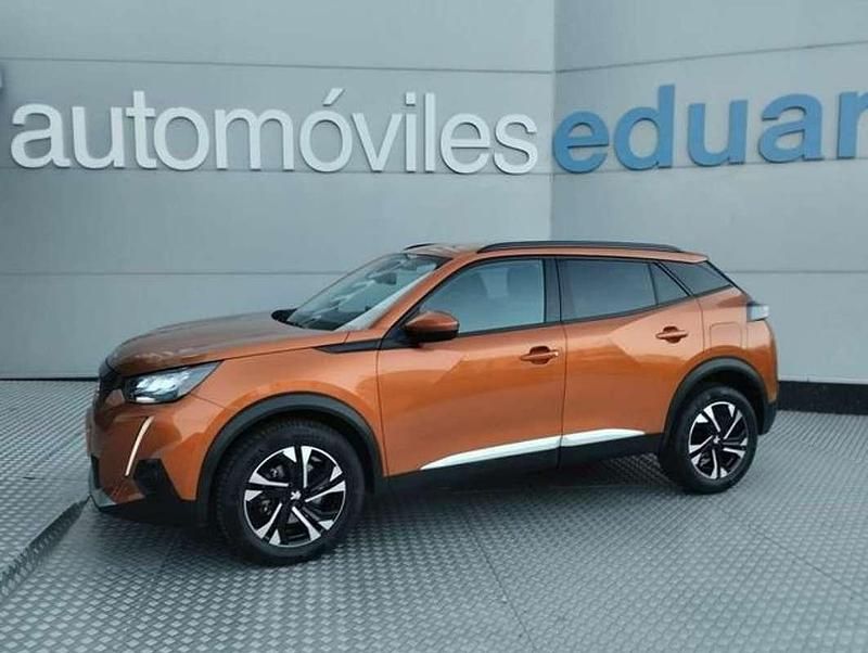 Usado Peugeot 2008 Allure 131 CV (96 kW) 2021 Naranja SUV