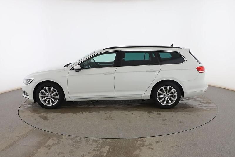 Usado VW Passat Advance 150 CV (110 kW) 2016 Blanco Familiar