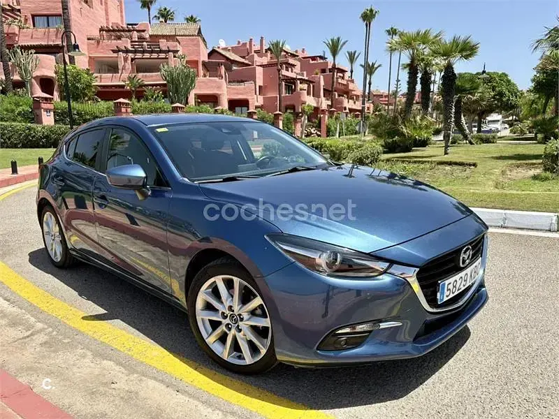 Usado Mazda 3 120 CV (88 kW) 2017 Azul Berlina