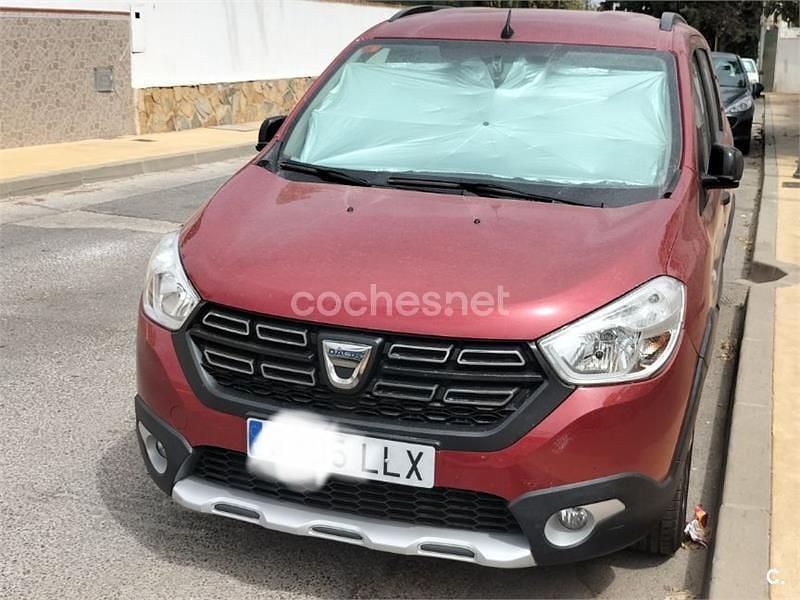 Granate Usado 2020 Dacia Lodgy Stepway Monovolumen | 13.500 € (Precio justo) - Imagen 1/4