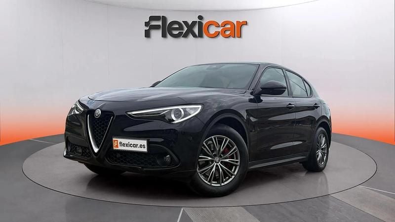 Usado Alfa Romeo Stelvio Sprint 190 CV (139 kW) 2022 Negro SUV