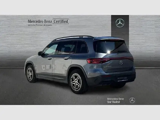 Usado Mercedes EQB250 139 kW (190 CV) 2025 Gris montaña