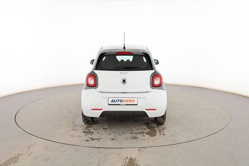 Usado Smart ForFour Basis 90 CV (66 kW) 2019 Blanco Utilitario