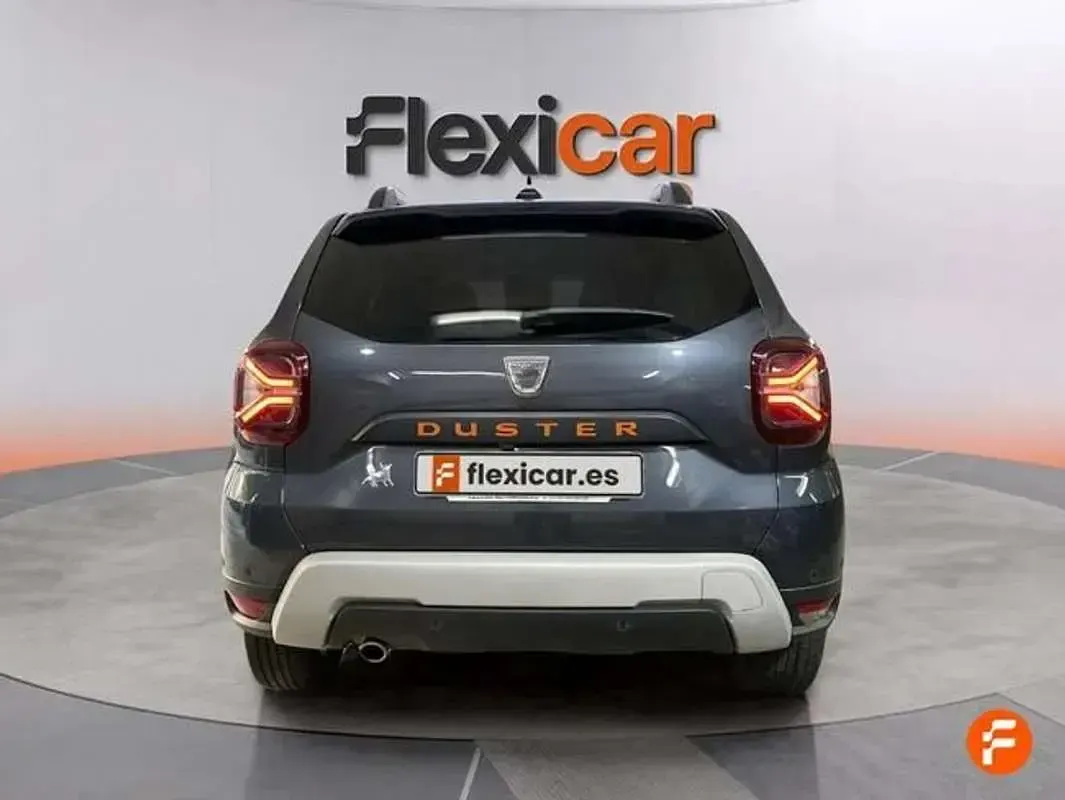 Usado Dacia Duster Extreme 101 CV (74 kW) 2022 Gris SUV
