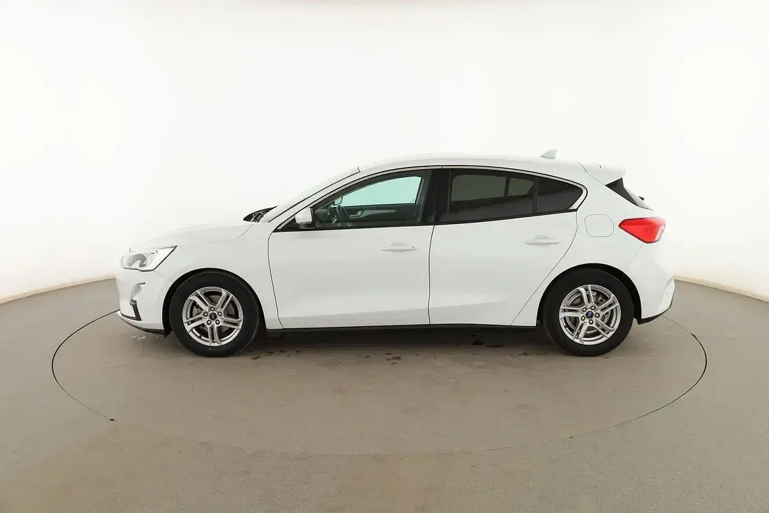Usado Ford Focus Trend+ 125 CV (91 kW) 2019 Blanco Berlina